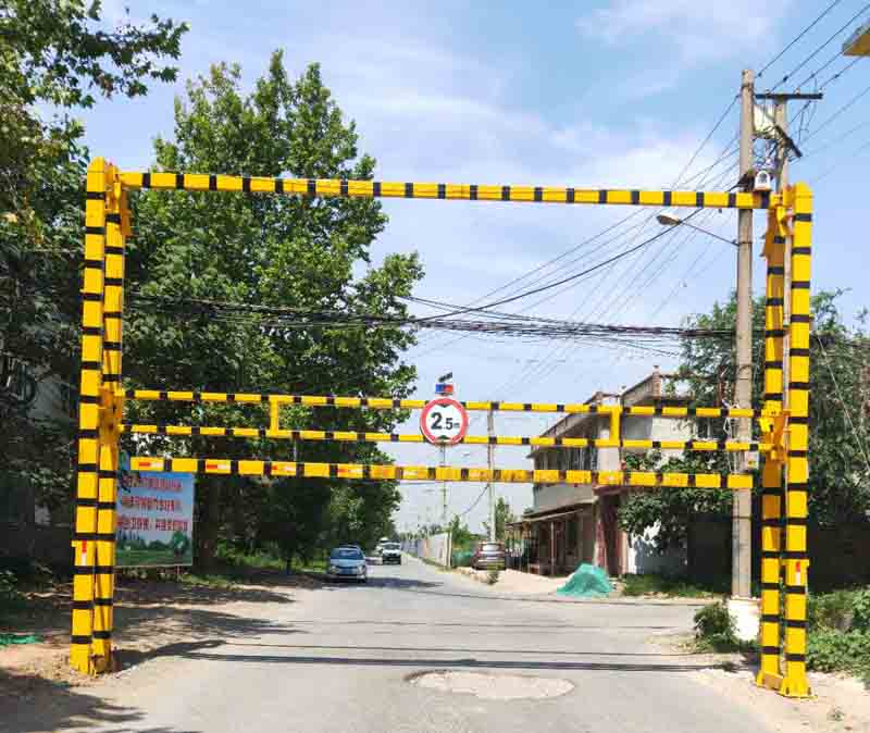 保亭农村道路限高架